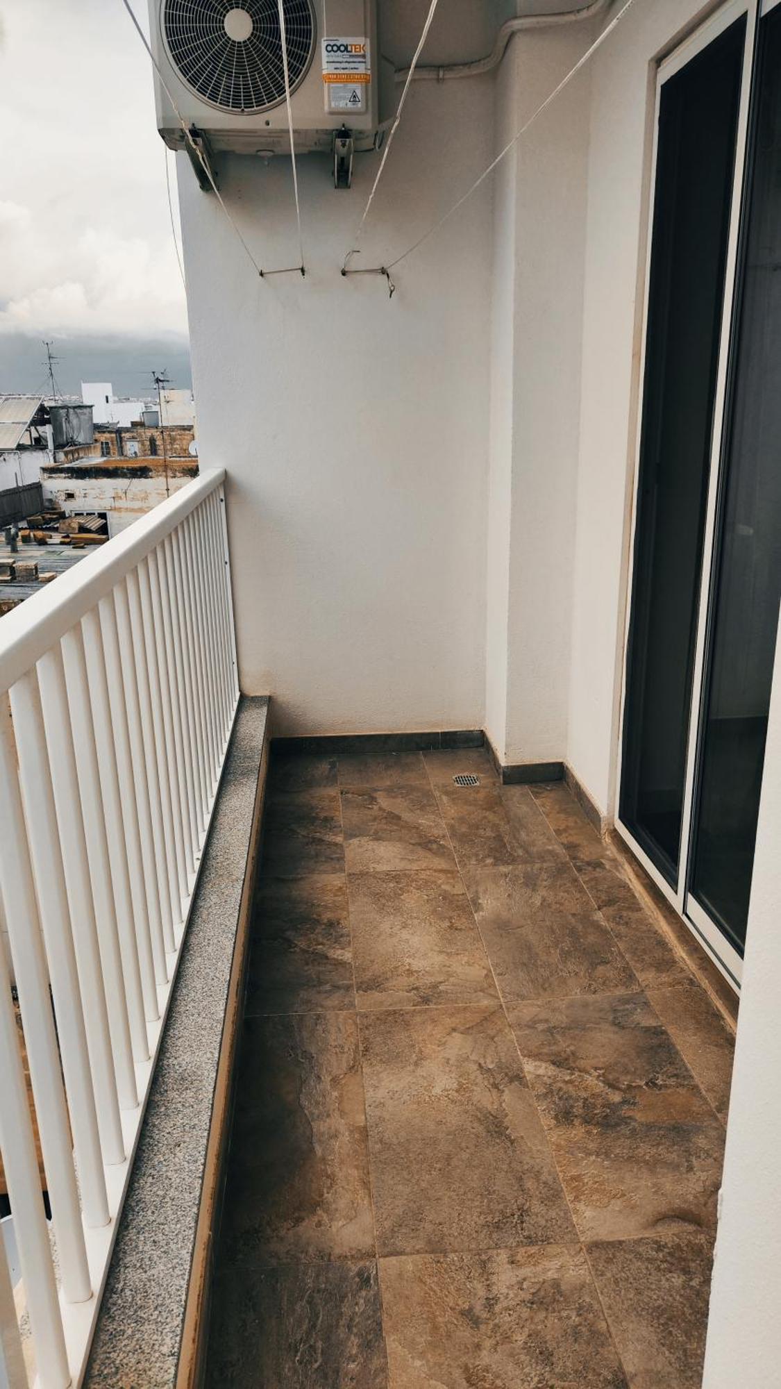 Fairwinds - Double Room With Ensuite - Luqa Airport - Self Check In & Out Available Eksteriør billede
